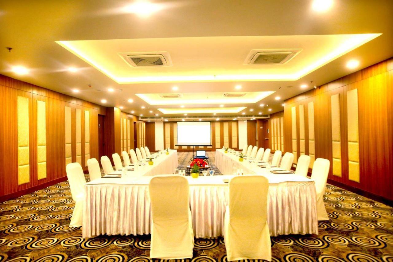 The Fern Residency Noida Ξενοδοχείο Εξωτερικό φωτογραφία