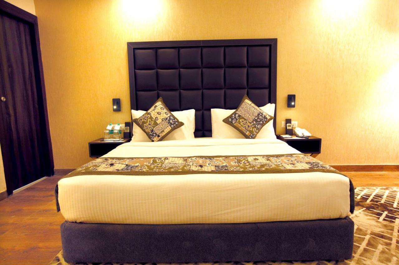 The Fern Residency Noida Ξενοδοχείο Εξωτερικό φωτογραφία